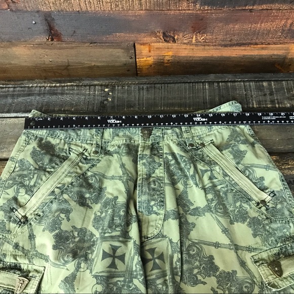 Blac Label Green Patterned Shorts - Picture 6 of 8